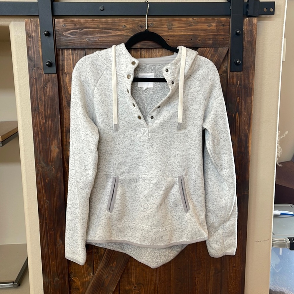 Thread & Supply sweatshirt size S